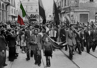 Πυροβολισμοί εναντίον αντιφασιστών στην Ιταλία, την επέτειο της Ημέρας της Απελευθέρωσης