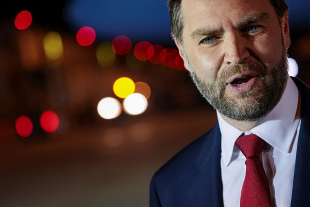 Ιράν: Ο Βανς απειλεί την εκεχειρία εξαιτίας του Λιβάνου και της «παρανόησης» από την Τεχεράνη