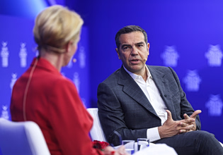 Τσίπρας: Επιστρέφω για να υπάρξει κανονικότητα και σταθερότητα – Με προγραμματικές εξαγγελίες στους Δελφούς