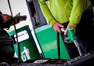 Καύσιμα: Οι τιμές στην Ευρώπη πριν τον πόλεμο και μετά την εκεχειρία – Η απόλυτη σύγκριση με βάση τα επίσημα στοιχεία