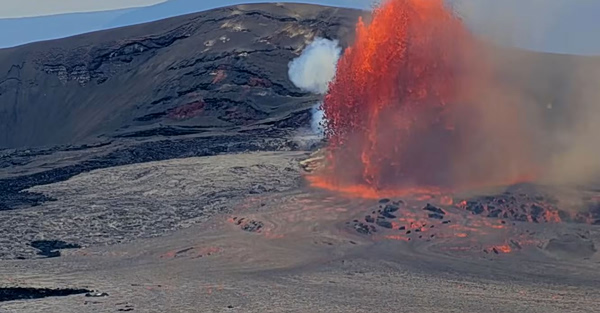 Χαβάη: Εντυπωσιακές εικόνες από την έκρηξη του ηφαιστείου Κιλαουέα