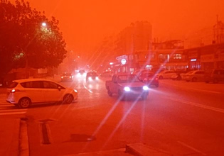 Κρήτη: Αποπνικτική η ατμόσφαιρα λόγω της αφρικανικής σκόνης – «Να αποφεύγονται οι άσκοπες μετακινήσεις»