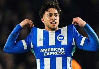 Υπόκλιση σε Κωστούλα από τον προπονητή της Μπράιτον: «Έχει τεράστιο ταλέντο – Μακροπρόθεσμα θα είναι σημαντικός παίκτης για εμάς»