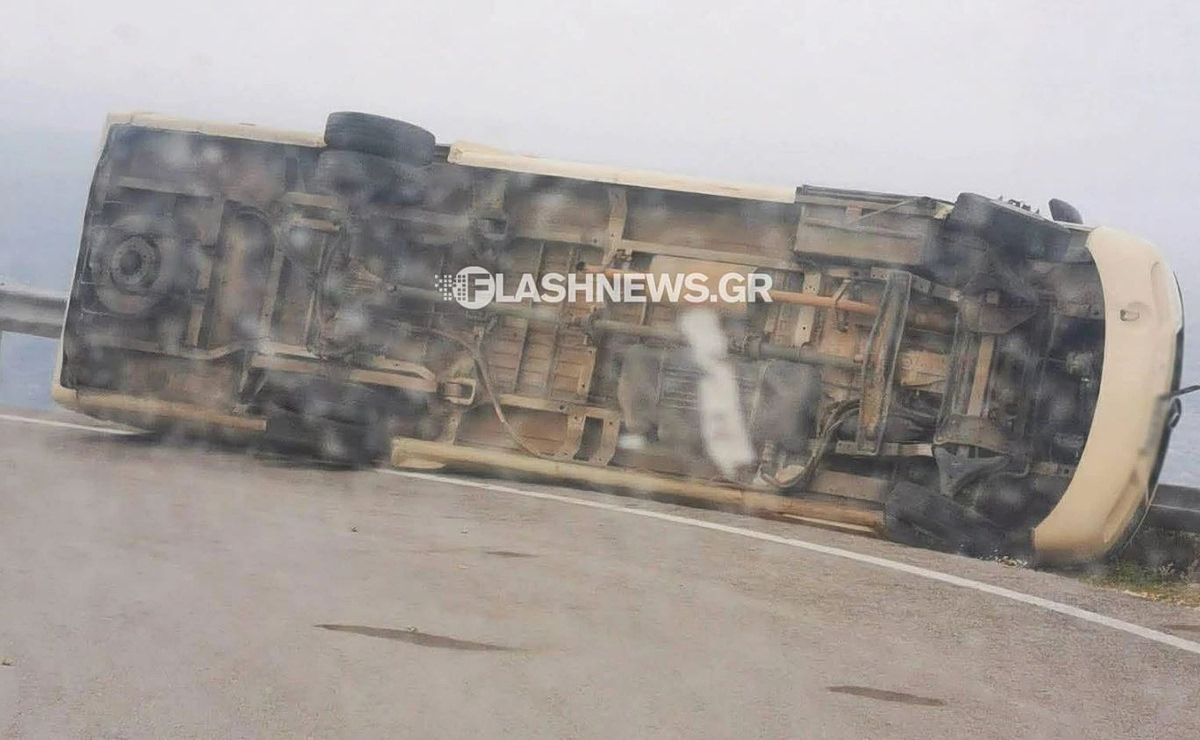 Χανιά: Ανετράπη λεωφορείο από τους ισχυρούς ανέμους