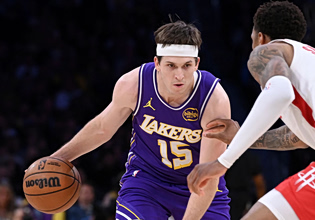 ΝΒΑ: Μια νίκη μακριά από τα ημιτελικά το Κλίβελαντ, μείωσαν Χιούστον και Ντιτρόιτ (vids)