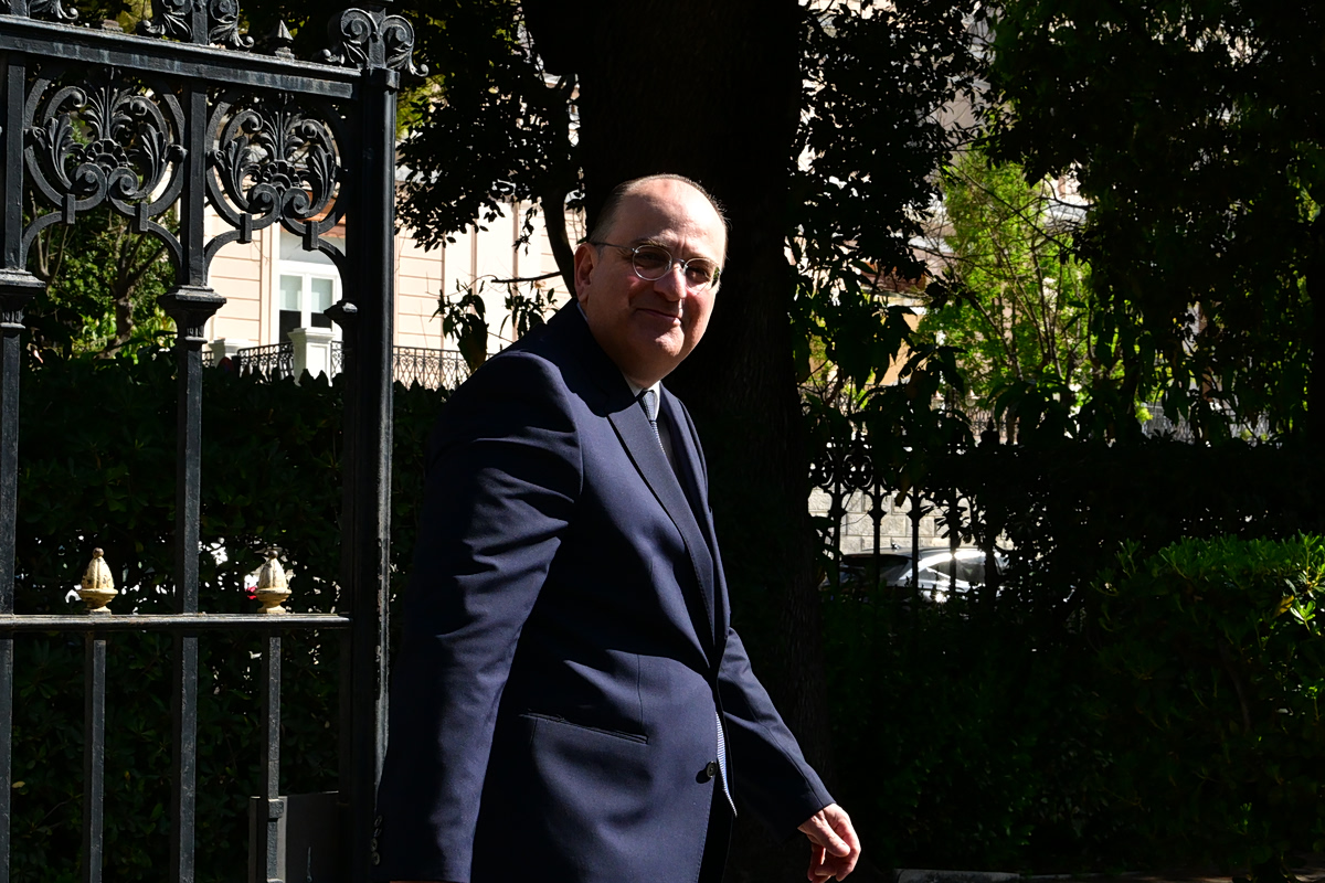 Τριγμοί στην κυβέρνηση για την υπόθεση Λαζαρίδη – Τίτλοι τέλους στην… γαλάζια «Αριστεία»