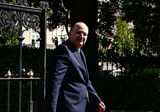 Τριγμοί στην κυβέρνηση για την υπόθεση Λαζαρίδη – Τίτλοι τέλους στην… γαλάζια «Αριστεία»