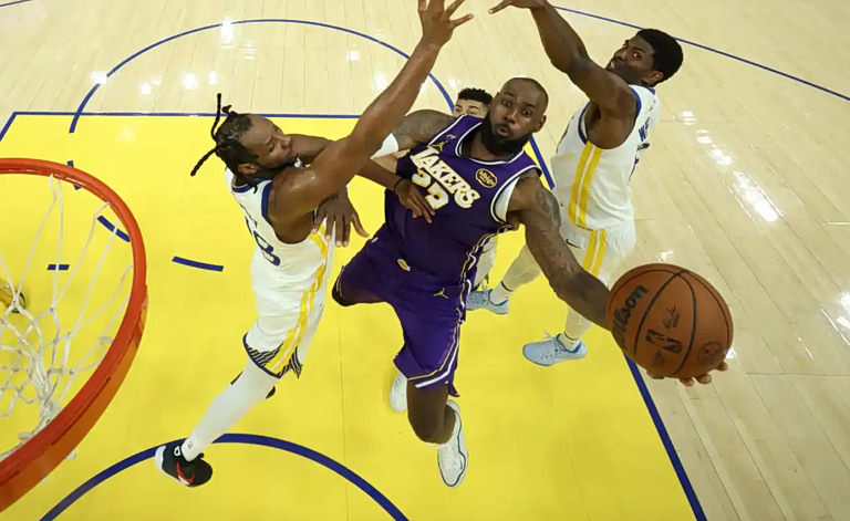 Λεμπρόν Τζέιμς: Ένα ακόμη ιστορικό ορόσημο στο NBA για τον «Βασιλιά»