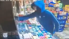 Συνελήφθη 14χρονος για ληστείες σε μίνι μάρκετ και βενζινάδικα – Βίντεο ντοκουμέντο