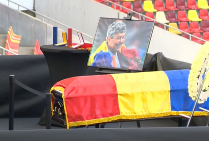 Πλήθος κόσμου αποχαιρετά τον Μιρτσέα Λουτσέσκου (pics)