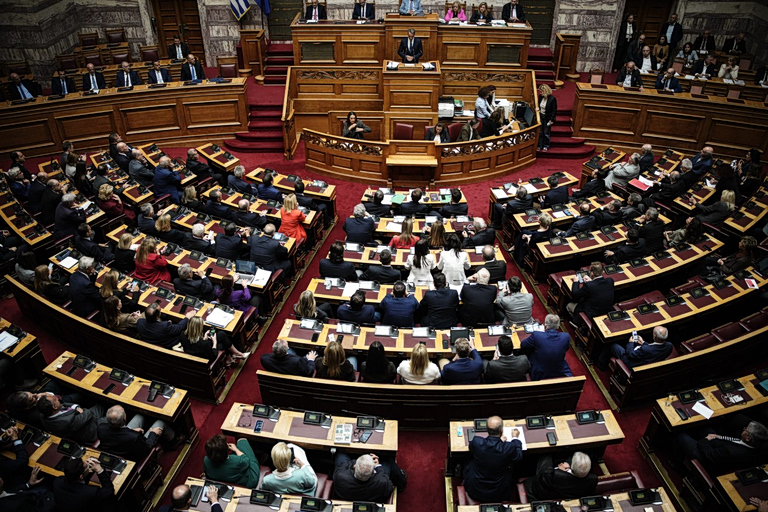 Η προοπτική σύστασης εξεταστικής επιτροπής για τις υποκλοπές τσουρουφλίζει το Μαξίμου