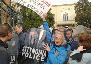 Βασίλης Μάγγος: Αρχίζει η δίκη των αστυνομικών για τον ξυλοδαρμό και τα βασανιστήρια – «Να μη φιμωθεί η φωνή μας»