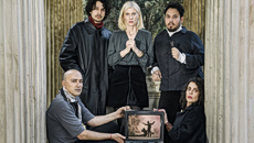 Φωτογραφίες από την ΕΙΡΗΝΗ του Νίκου Καραθάνου και του Φοίβου Δεληβοριά