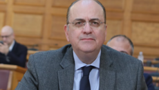 Πυροτέχνημα Λαζαρίδη μετά τον σάλο για το «πτυχίο» και τον διορισμό – «Ζητά τον έντοκο καταλογισμό των καταβληθέντων ποσών»