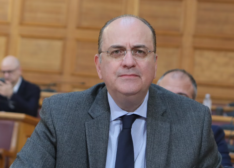 Πυροτέχνημα Λαζαρίδη μετά τον σάλο για το «πτυχίο» και τον διορισμό – «Ζητά τον έντοκο καταλογισμό των καταβληθέντων ποσών»