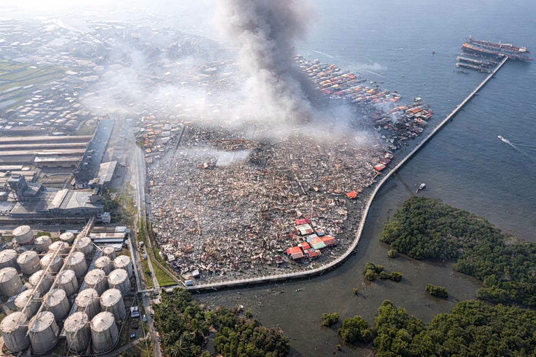 Μαλαισία: Παρανάλωμα έγιναν 1.000 σπίτια από μεγάλη φωτιά σε παραθαλάσσιο οικισμό - Χιλιάδες εκτοπισμένοι