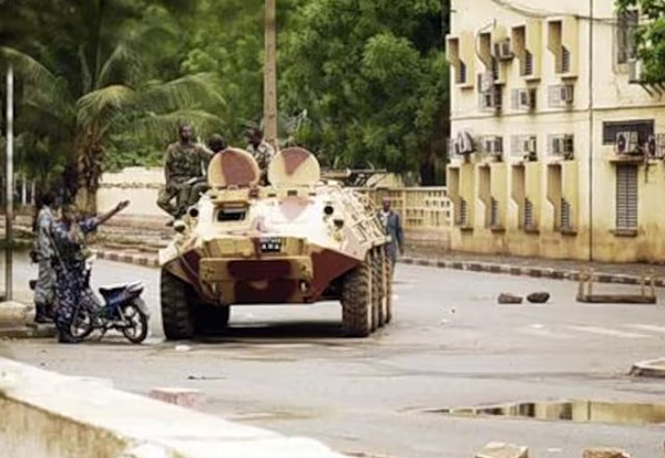 Μάλι: Συντονισμένη επίθεση ενόπλων στο Μπαμακό