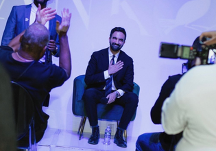 Ζοράν Μαμντάνι: Σνομπάρει Γουίντουρ και Μπέζος με ηχηρό όχι στο Met Gala – Ρίχνει το γάντι στην ελίτ