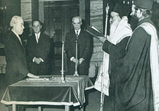 Σπύρος Μαρκεζίνης: Το ανάρμοστο αστείο με τα «κλοπιμαία»