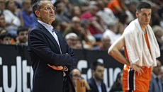 Ο Πέδρο Μαρτίνεθ αναδείχθηκε κορυφαίος προπονητής της σεζόν (pic)