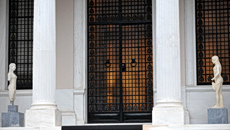 Σκάνδαλο ΟΠΕΚΕΠΕ: Το «γαλλικό κλειδί» στην «σκουριασμένη» κλειδαριά της κυβέρνησης