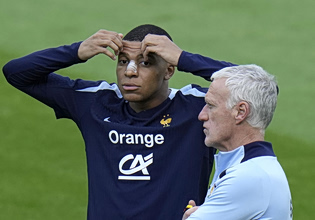 Αποκαλύψεις Ντεσάμπ για τους Εμπαπέ, Ντεμπελέ και Ολίσε στα αποδυτήρια