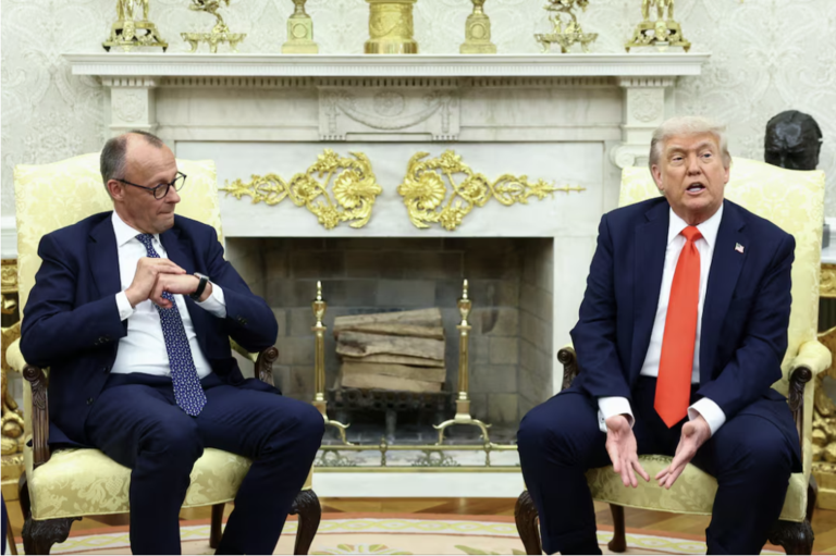 Ο Τραμπ μελετάει «πιθανή μείωση» των αμερικανικών στρατευμάτων στη Γερμανία