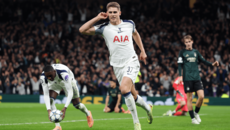 Ο Φαν ντε Φεν στο «στόχαστρο» της Γιουνάιτεντ