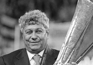 Σε λαϊκό προσκύνημα στο Εθνικό Στάδιο Βουκουρεστίου η σορός του Μιρτσέα Λουτσέσκου