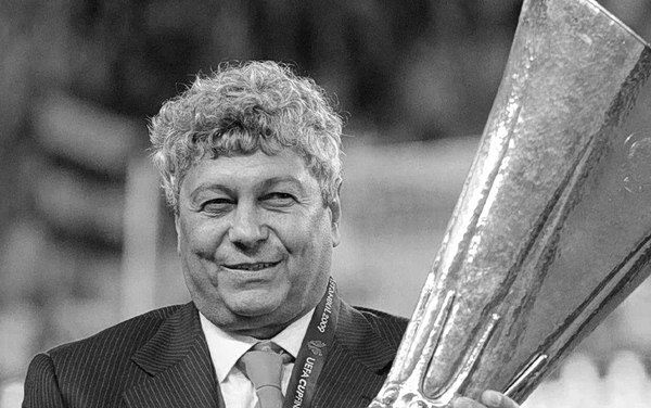 Σε λαϊκό προσκύνημα στο Εθνικό Στάδιο Βουκουρεστίου η σορός του Μιρτσέα Λουτσέσκου