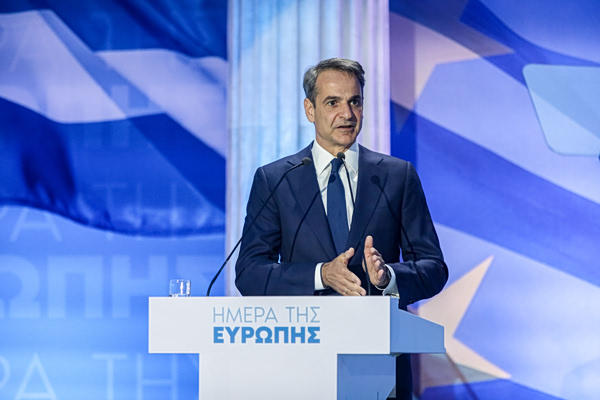 «Φτωχός συγγενής» ο Μητσοτάκης στις διεθνείς εξελίξεις – Μπήκε σφήνα σε κοινή δήλωση Ευρωπαίων για το Ιράν