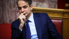 Δημοσκόπηση: Οι κόκκινες κάρτες των πολιτών στην κυβέρνηση – Σε ελεύθερη πτώση η ΝΔ