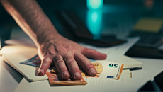 Πρωτογενές πλεόνασμα: Πώς φτάσαμε στο 4,9% – Ο ρόλος του πληθωρισμού και… τα νοικοκυριά σε απόγνωση