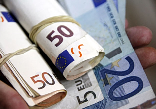 Χάνουν έδαφος οι προθεσμιακές καταθέσεις – Στροφή στη ρευστότητα