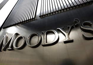 Moody’s Adjusts Greek Bank Outlooks