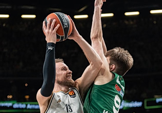 Το πανό-σπόντα των οπαδών της Ζαλγκίρις και η… ιδιαίτερη απάντηση της Ντουμπάι (pics)