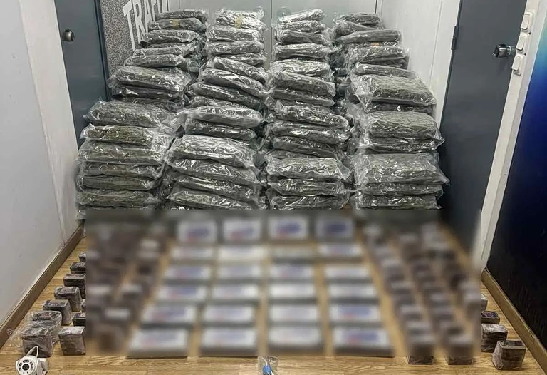 Εξαρθρώθηκε κύκλωμα που διακινούσε μεγάλες ποσότητες κοκαΐνης και κάνναβης – Κατασχέθηκαν ναρκωτικά αξίας 2,5 εκατ. ευρώ