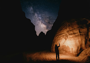 Άκρως Ζωδιακό: Τα Do’s και Don’ts στα ζώδια σήμερα [Κυριακή 19.04.2026]