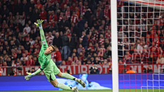 Συμβαίνει και στους καλύτερους: Ιστορικό αρνητικό ρεκόρ του Νόιερ στο Παρί – Μπάγερν (vid)