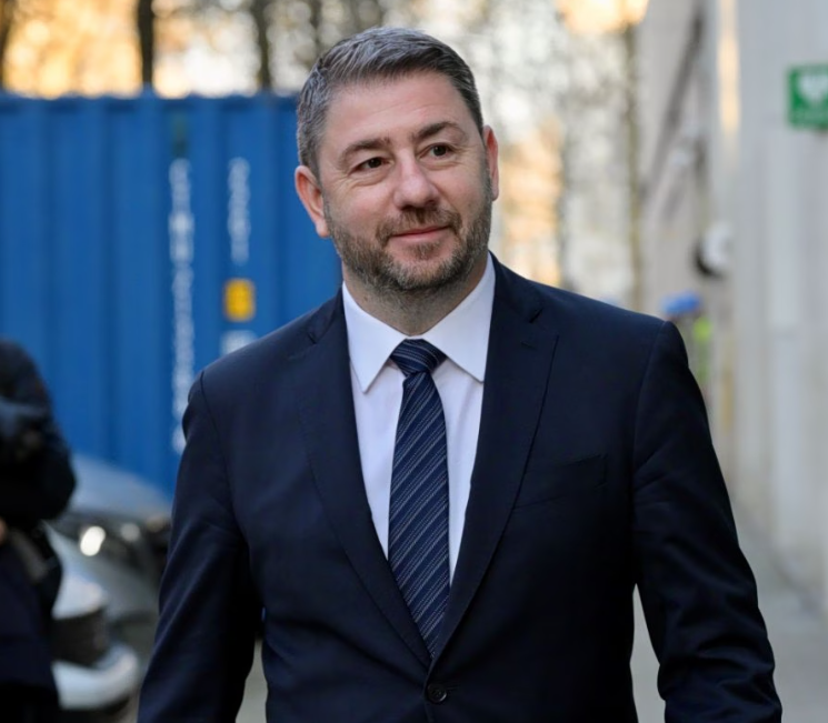 Έκτακτη εισφορά στα κέρδη και κατάργηση χρεώσεων – Παρεμβάσεις για τις τράπεζες προαναγγέλλει ο Ανδρουλάκης