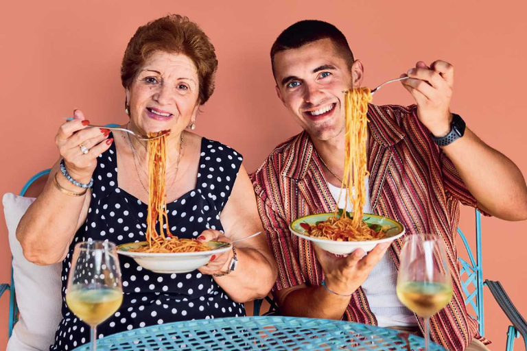 Nonnamaxxing: Οι γιαγιάδες της Ιταλίας γνωρίζουν το μυστικό της ευζωίας – Η Gen Z τις αποθεώνει