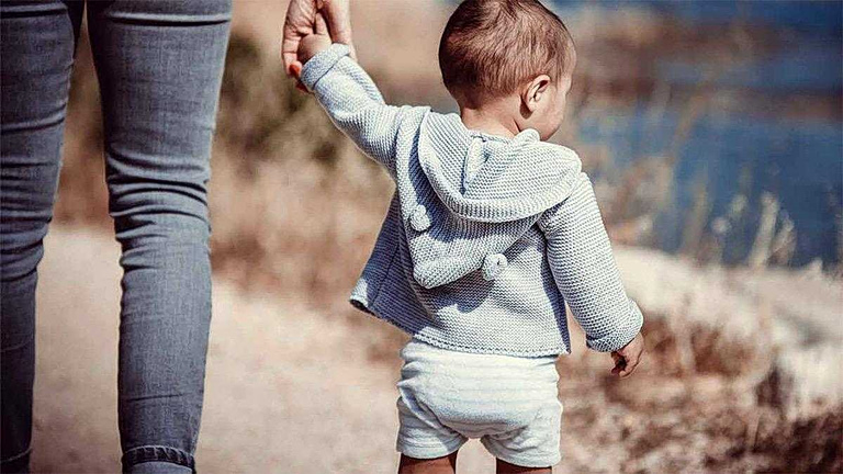 «Νταντάδες της γειτονιάς»: Αντίστροφη μέτρηση για τις αιτήσεις