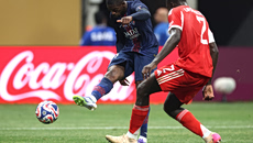 Από την Εβρέ στο Παρίσι: Δύο φίλοι, μια πόλη και μια βραδιά Champions League