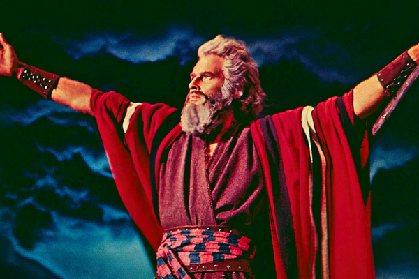 Οι Δέκα Εντολές: Έξι μήνες για να γυριστεί μία μόνο σκηνή – Θρησκευτικό έπος βιβλικών διαστάσεων