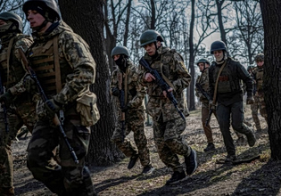 Οι Ουκρανοί θέλουνε στρατεύματα όχι ρομπότ – Τι συμβουλεύουν χώρες που βρίσκονται σε ειρήνη