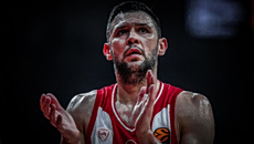 Σπουδαίο επίτευγμα από τον Παπανικολάου: Έφτασε τις 800 συμμετοχές με τον Ολυμπιακό!