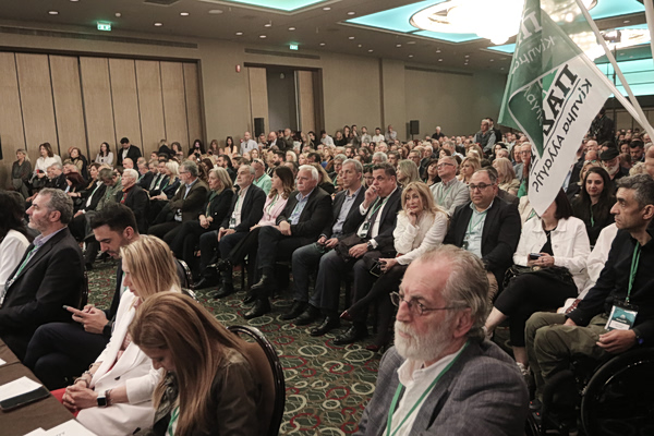 ΠΑΣΟΚ: Οι «πρωτιές» στο νέο Πολιτικό Συμβούλιο – Ποιοι οδηγούν μέχρι στιγμής την κούρσα