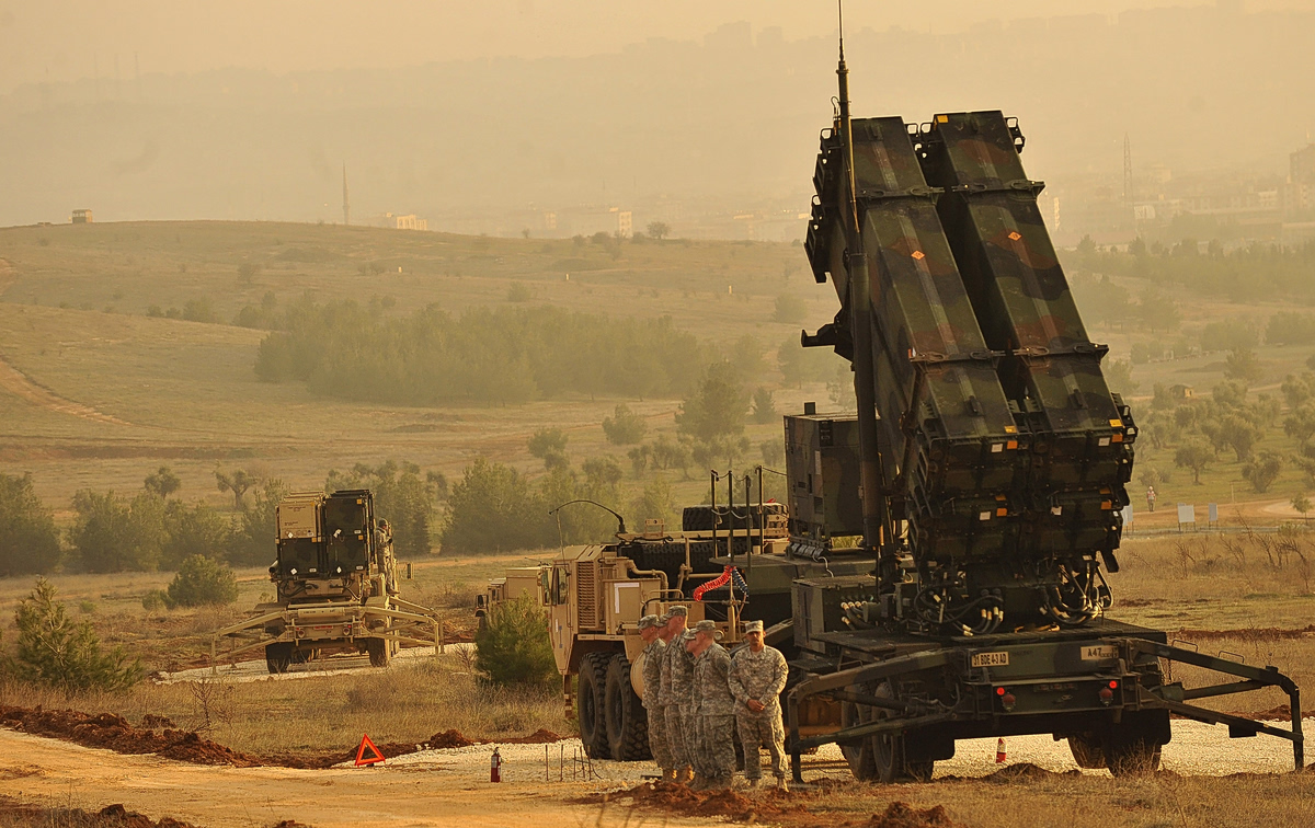 Τι σημαίνει το πολωνικό «όχι» στην αποστολή Patriot στη Μέση Ανατολή