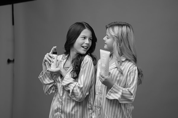 «Περιποίηση για νήπια»: Ο σκοτεινός κόσμος των βίντεο ομορφιάς για παιδιά στο TikTok