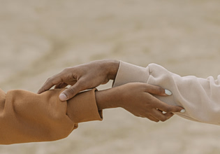 Έχετε τρόπους; Αυτές θεωρούνται οι πιο ευγενικές χώρες στην Ευρώπη και τον κόσμο